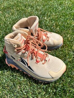 Altra Women's Beige and Coral High-Top Trail Running Shoes - GORE-TEX